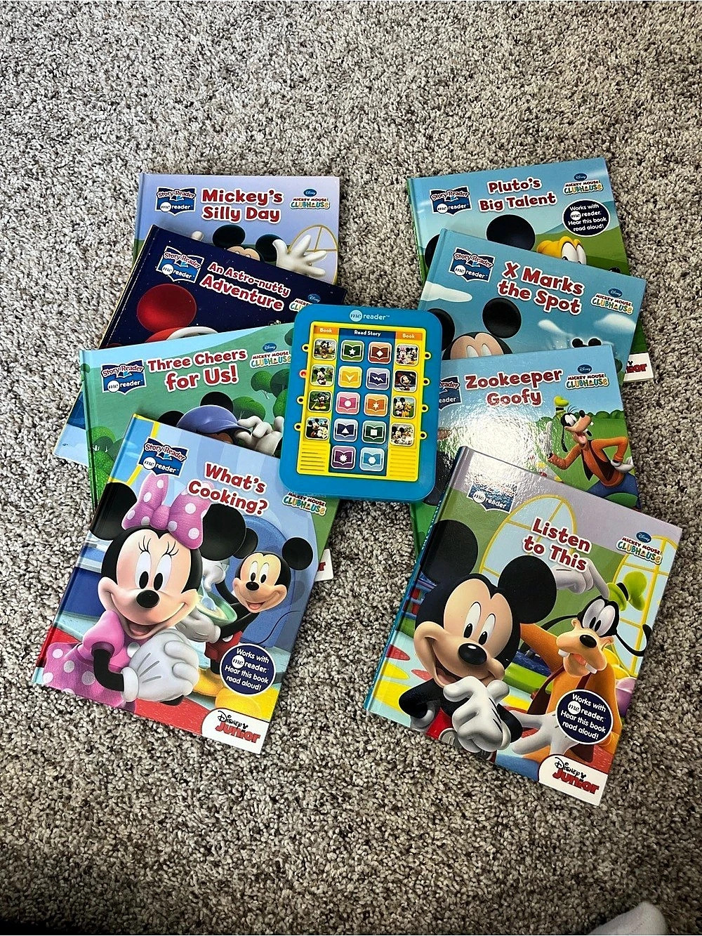 Disney Mickey Mouse Clubhouse Me Reader Electronic Reader and 8-Book Library